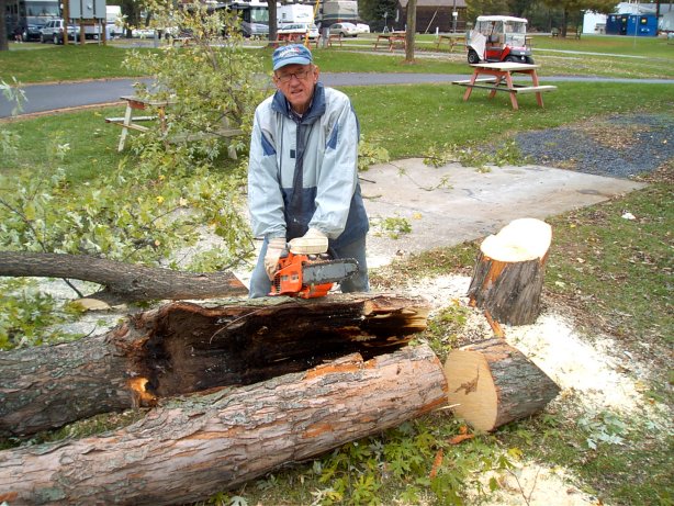 Hank Chain Saw