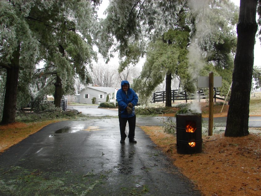 Murray cleans up Ice Storm damage